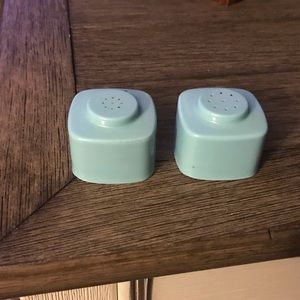Vintage salt and pepper plastic shakers.